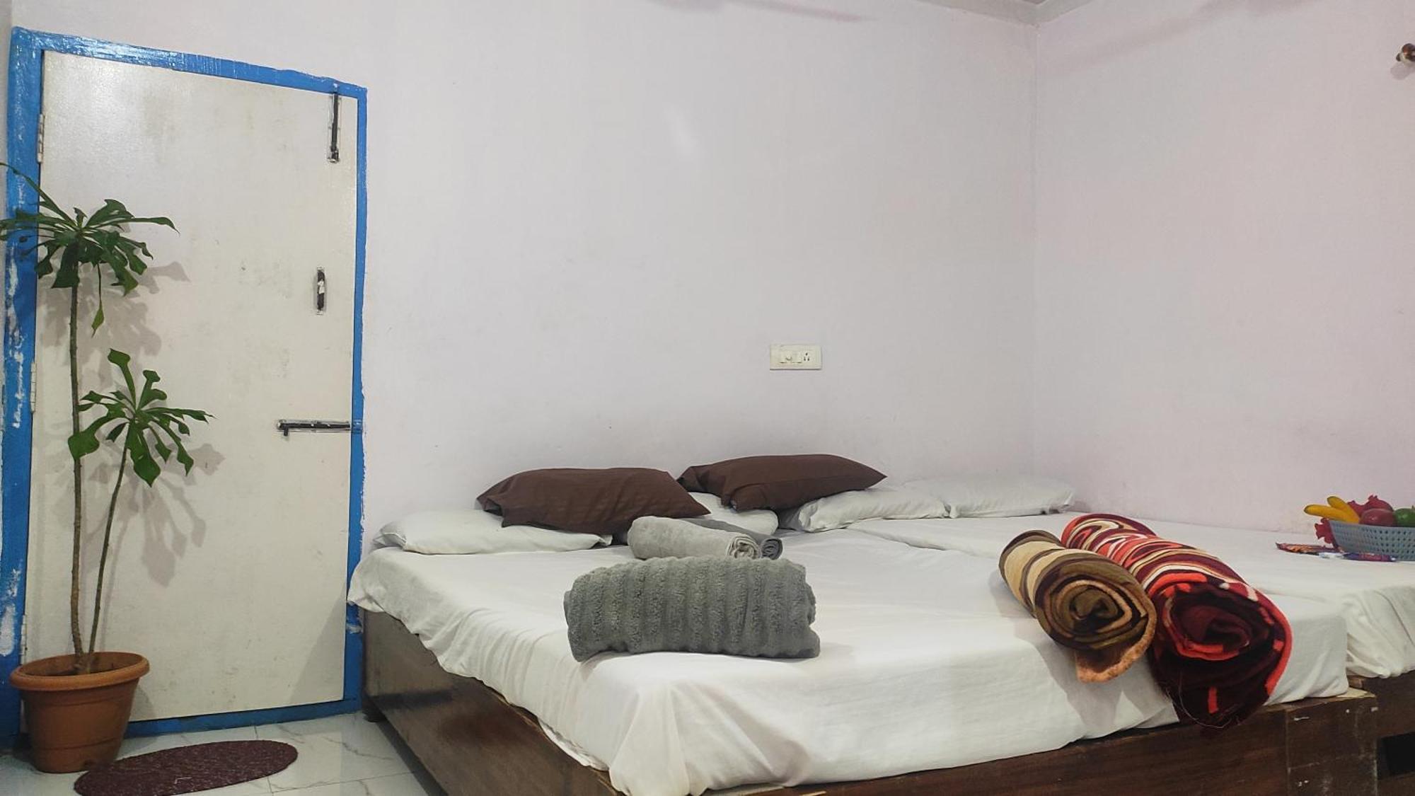 Adh Amilia Gardens Hotel Narasimharaja Puram Bagian luar foto