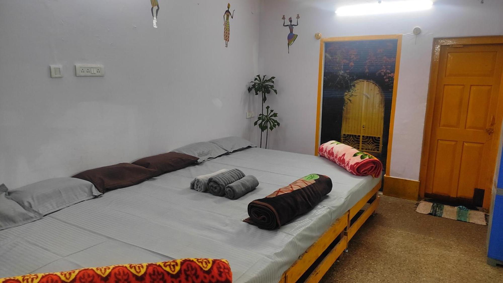 Adh Amilia Gardens Hotel Narasimharaja Puram Bagian luar foto