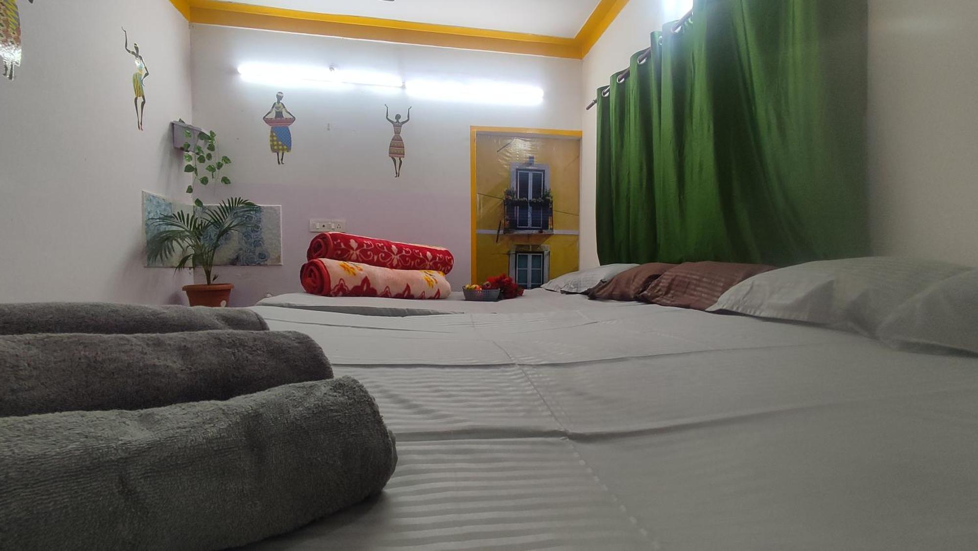 Adh Amilia Gardens Hotel Narasimharaja Puram Bagian luar foto