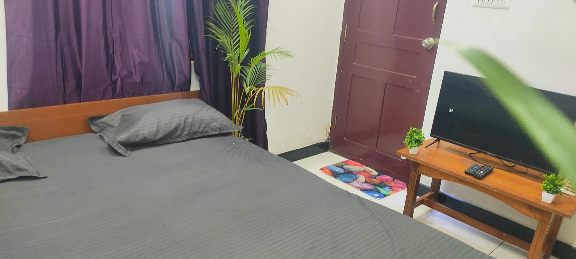 Adh Amilia Gardens Hotel Narasimharaja Puram Bagian luar foto