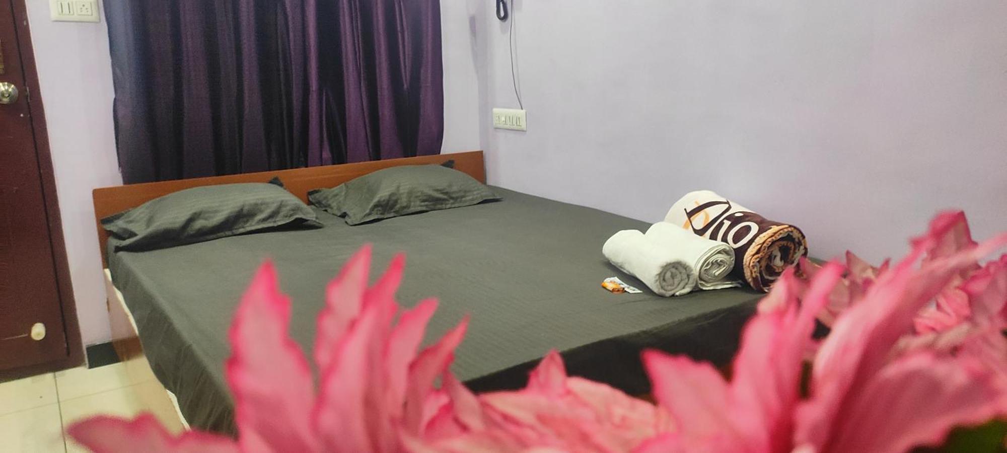 Adh Amilia Gardens Hotel Narasimharaja Puram Bagian luar foto