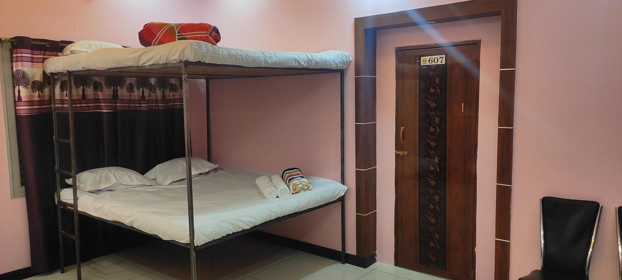 Adh Amilia Gardens Hotel Narasimharaja Puram Bagian luar foto